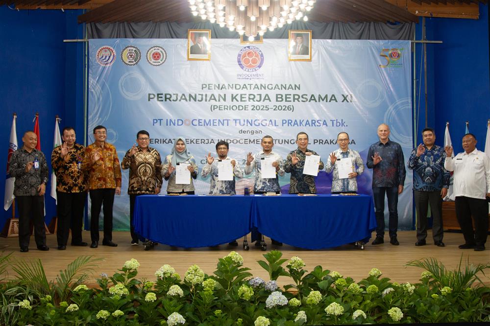 Indocement dan Serikat Pekerja Indocement Tandatangani Perjanjian Kerja Bersama XI 